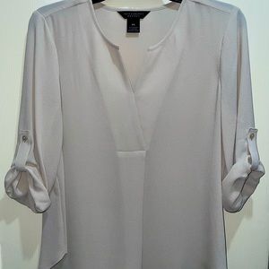 Petite comfortable blouse, perfect for summer!